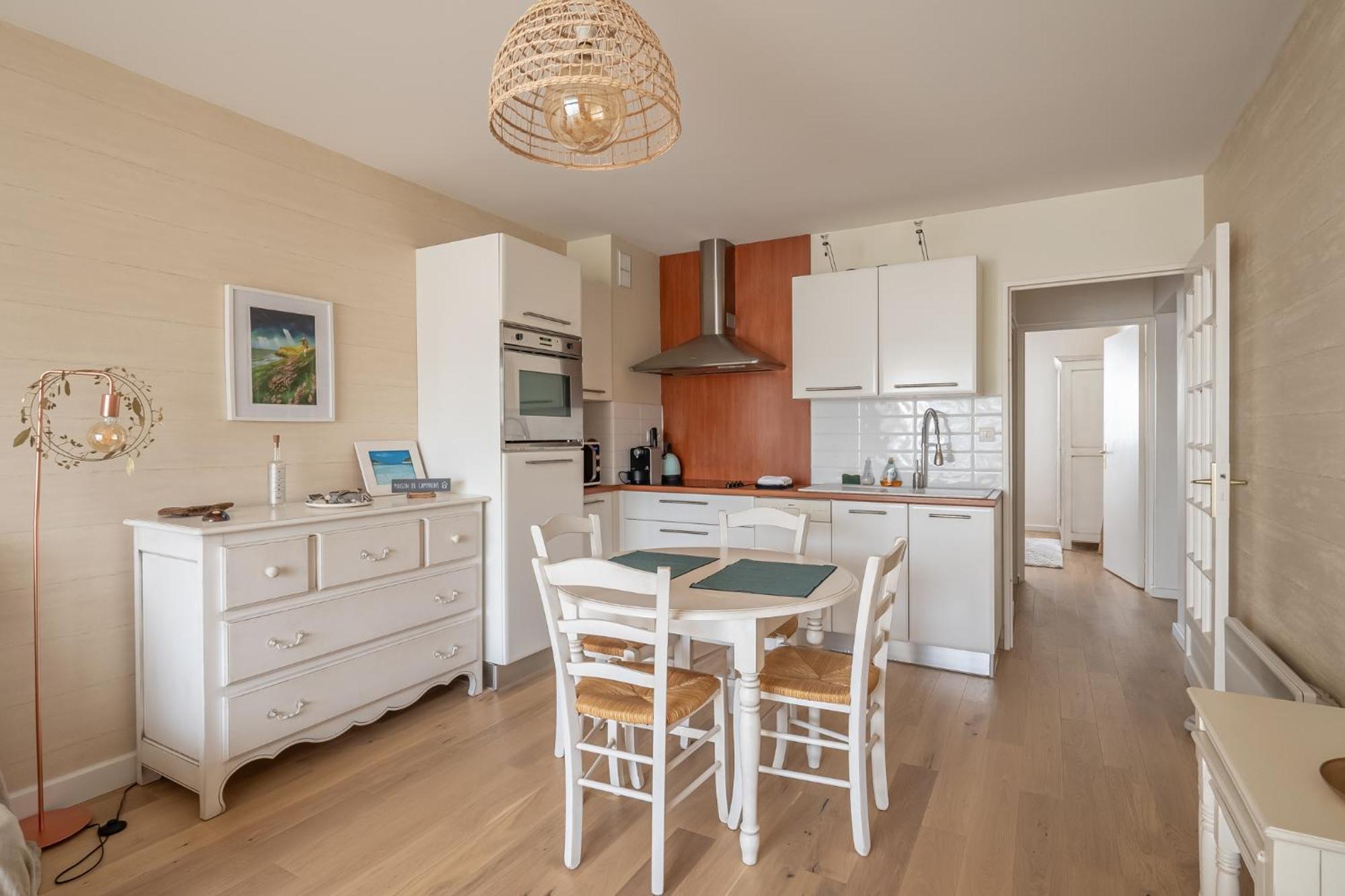 Agreable Appartement Et Terrasse A 2 Pas De La Mer Вимере Екстериор снимка